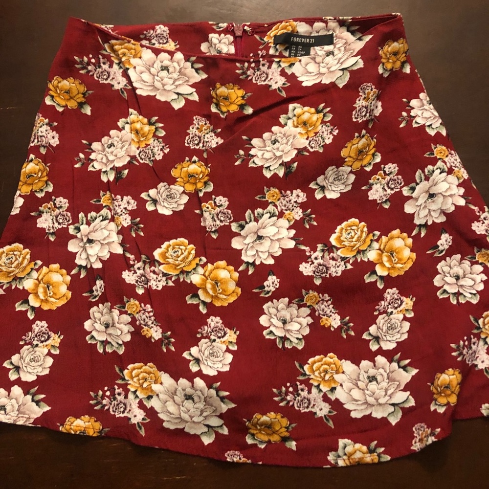 Mini skirt never worn